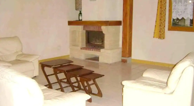 House With 4 Bedrooms in Sarrazac, With Private Pool, Enclosed Garden and Wifi, Prenota Hotel Sarrazac Lot