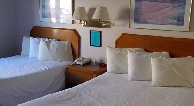 Четырёхместный номер Standard Manistee Inn & Marina