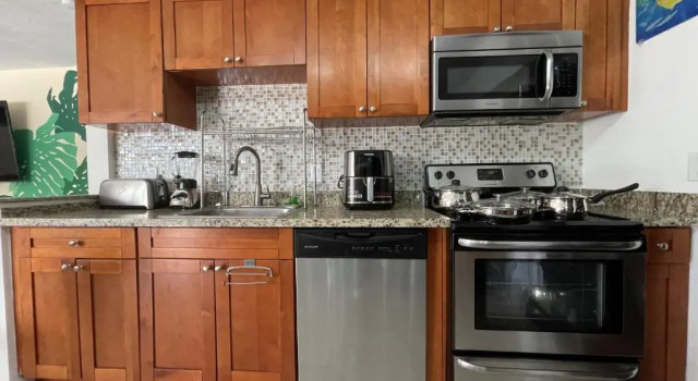 Вилла JUNGLE TO BEACH 4 R 3 BR Family and Pet Heated pool N Airport N Beach N Hard Rock