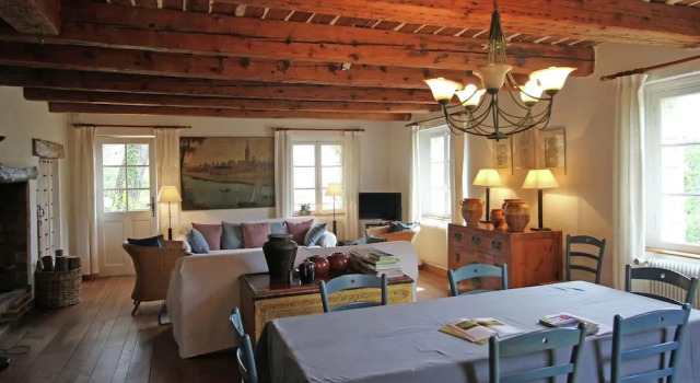 Peaceful Mansion With Swimming Pool at Fayence, Забронировать Отель Файанс Холмы Файанс