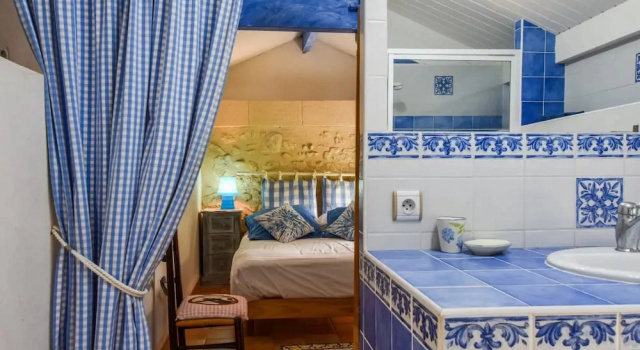 Beautiful Holiday Home With Swimming Pool, Rezerwuj Dom wakacyjny Domki letniskowe w Entre-Deux-Mers, Domek
