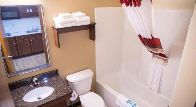 Четырёхместная студия White House Suites
