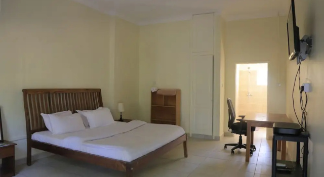 Двухместный номер Economy с балконом Entebbe Palm Hotel