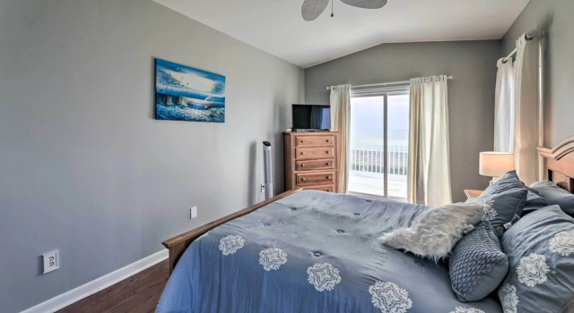 Апартаменты с 4 комнатами Oceanfront Atlantic Beach Escape w/ Balconies