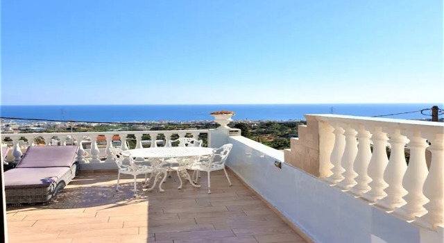 Студия c 1 комнатой с балконом Entire private suite unit sea view