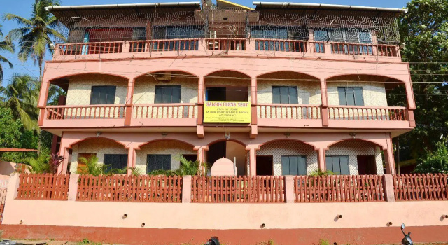 Salson Ferns Nest Hotel, Забронировать Отель Калангут Северный Гоа, рядом с Пляж Калангут