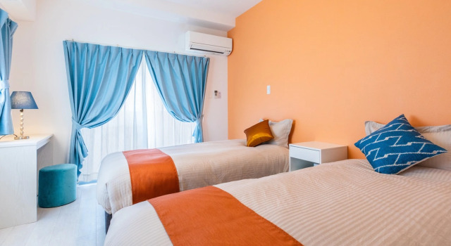 Take Hotel Okinawa, Rezerwuj Hotel Hotele w Okinawa z parkingiem, Parking