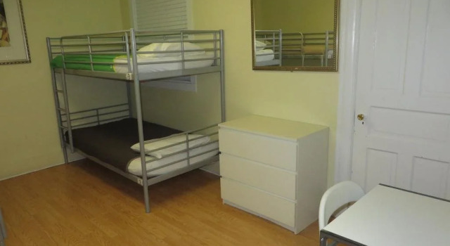 Chicago Parthenon Hostel, Varaa Hostelli West Loop 