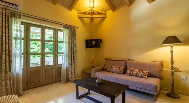 Студия Comfort Tria Luxury Residences