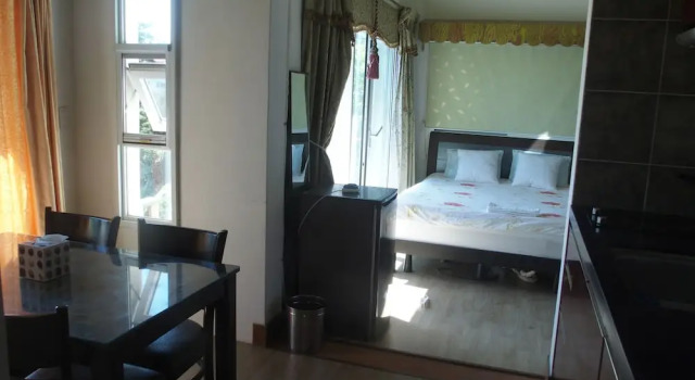 Black Rose House, Забронировать Отель Отели Согвипхо с парковкой, Парковка