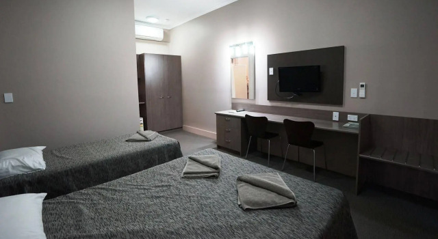 Bluestone Motor Inn
