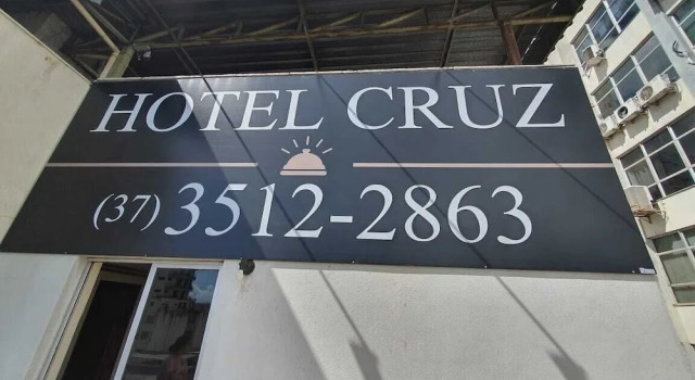 Cruz Hotel, Забронировать Отель Дивинополис Минас-Жерайс
