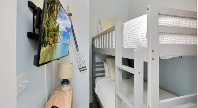 Hesed Beach Cottage
