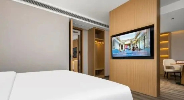 Люкс Elong R.YUN Hotel (Huoqiu Jiuyue Liuhe Street Wanda Plaza)