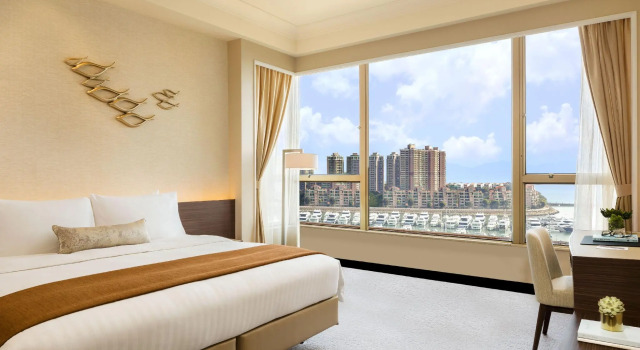 Двухместный номер Deluxe с видом на море Hong Kong Gold Coast Hotel