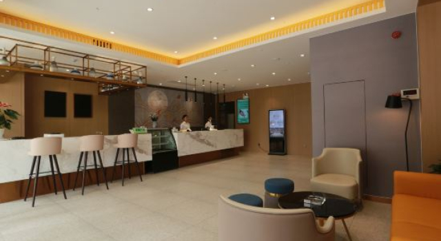 Jinjiang Inn Select Hotel (Heze Train Station), Prenota Hotel Hotel a Shandong con parcheggio, Parcheggio