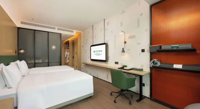 Двухместный номер Standard EVEN Hotel Guangzhou Baiyun Station by IHG