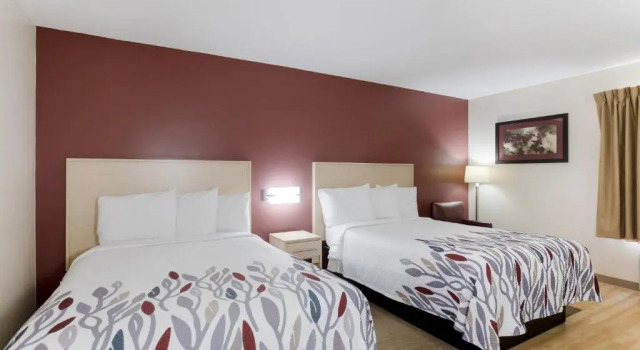Четырёхместный номер Deluxe Red Roof Inn London I-75