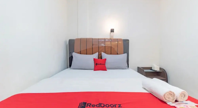 RedDoorz Syariah near KBC Batam Centre, Book Hotel Bagam Batam, near Mega Mall Batam Center