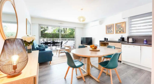 Апартаменты BNB RENTING 2 bedrooms near the beach 300 meters