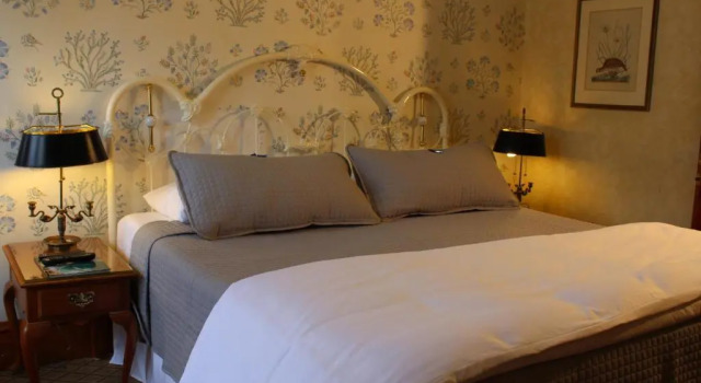 Номер Standard Pacific Grove Inn