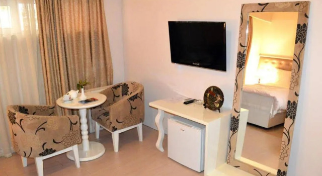 Select City Center Hotel