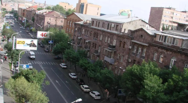 Апартаменты c 1 комнатой с балконом Люкс Апартаменты в центре / Apartment in the Centre