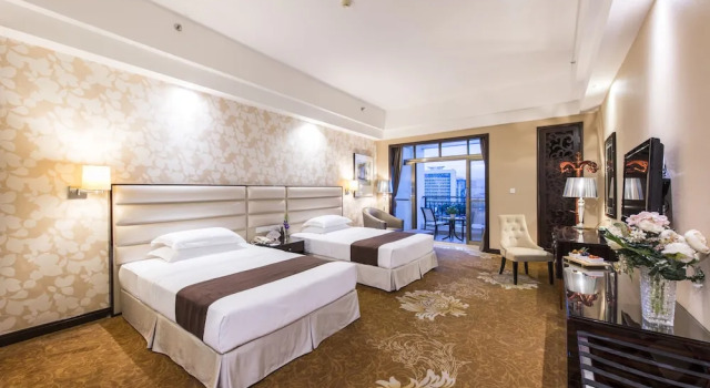 Двухместный номер Standard с балконом Country Garden Phoenix Hotel Lechang