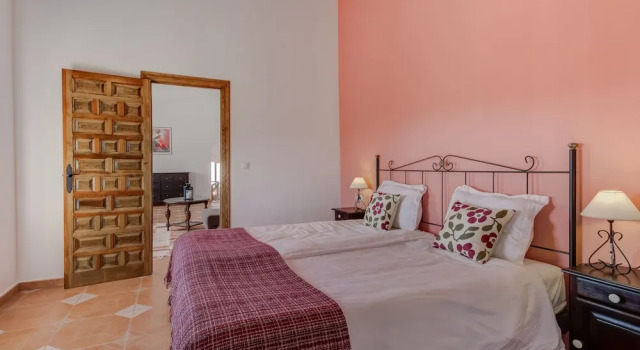 Villa Damara, Prenota Villa Hotel a Almería con parcheggio, Parcheggio