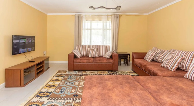 Cozy and Warm 3-bed Bungalow in Athi River, Prenota Hotel Athi River Machakos