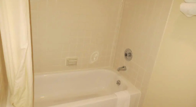 Номер Standard Days Inn by Wyndham Yakima