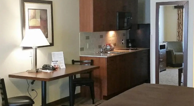 Люкс Deluxe Ledgestone Suites Hotel Elko