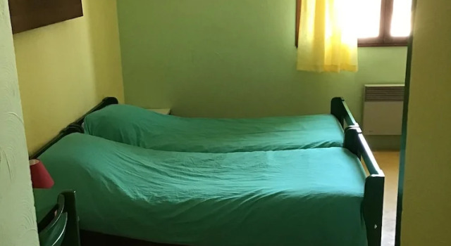 Auberge des Aiguilles, Забронировать Хостел Сен-Мартен-д'Антрон Национальный парк Меркантур