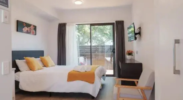 Студия Yates Park Motel