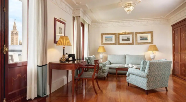 Трёхместный номер Deluxe Hotel Inglaterra