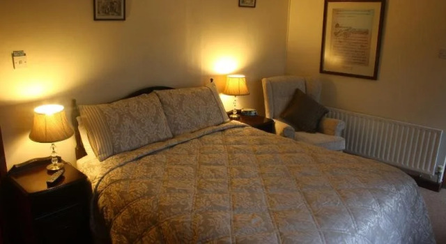 The White House, Rezervați Hotel Cork County Cork