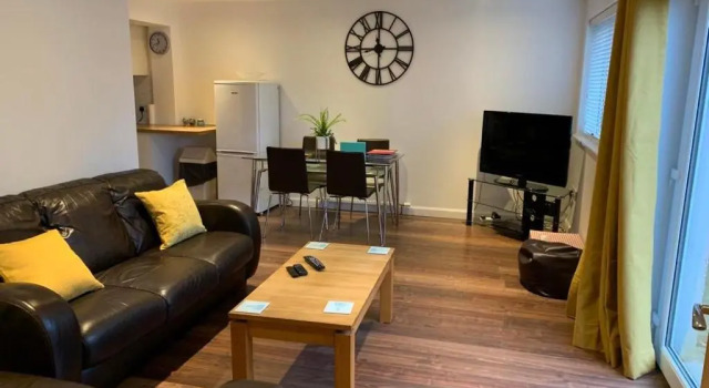 Bright House with Garden & Patio in Market Town
