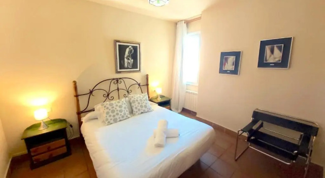 Plaza Andalucía Edificio Enebro 4-6 pax, Varaa Hotelli Pradollano 