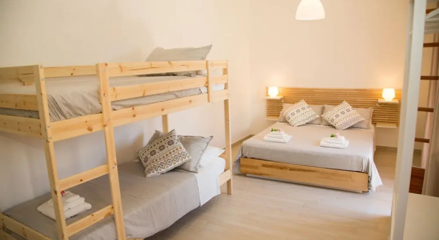 Четырёхместный номер Standard с балконом La Balestra B&B