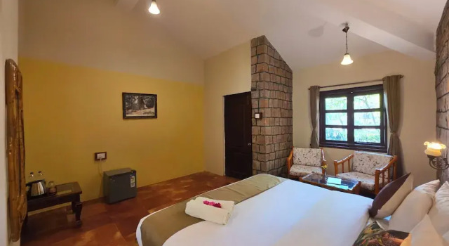 Habitación doble De lujo con balcón y con vista al lago Tiger Trails Resorts