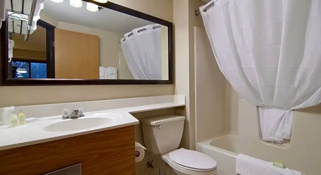 Номер Deluxe Boarders Inn & Suites by Cobblestone Hotels - Faribault