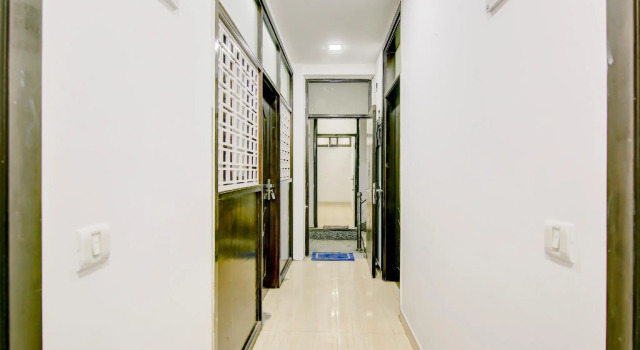 OYO 78876 The Premium Villa