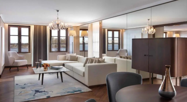 Люкс с 2 комнатами с видом на Босфор JW Marriott Istanbul Bosphorus