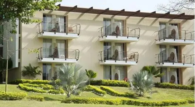 Трёхместный номер Superior GHL Hotel Club el Puente