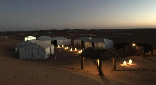 Тент Luxury Camp Merzouga & Activities