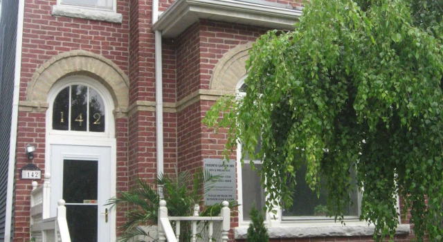 Toronto Garden Inn Bed and Breakfast, Varaa Hotelli Toronto 