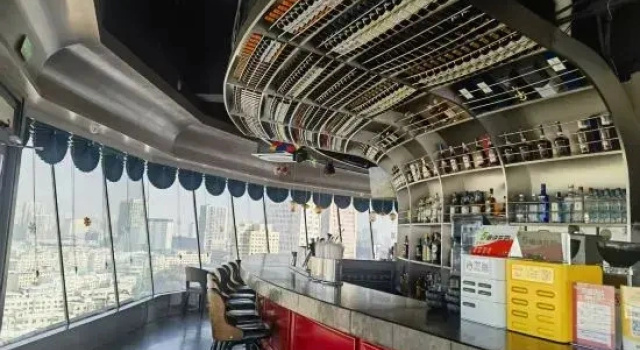 Orange Hotel (Jilin Fortune Plaza Branch), Boek Hotel Hotels in Jilin met parkeren, Parkeren