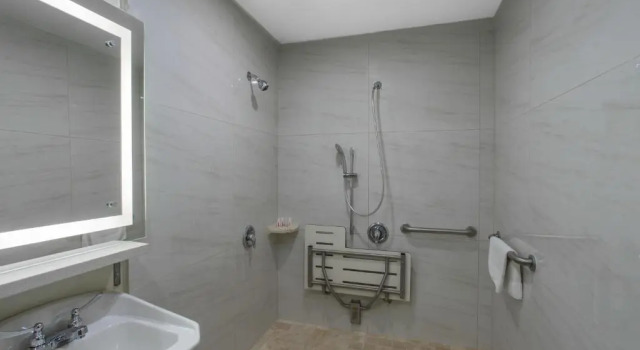 Двухместный номер Standard Ramada by Wyndham Culver City