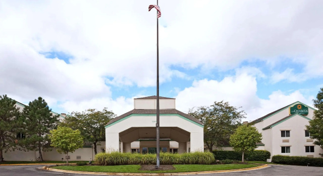 La Quinta Inn & Suites by Wyndham Overland Park, Rezervați Hotel Overland Park 