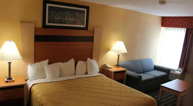 Четырёхместный номер Standard Baymont by Wyndham North Dartmouth Fall River